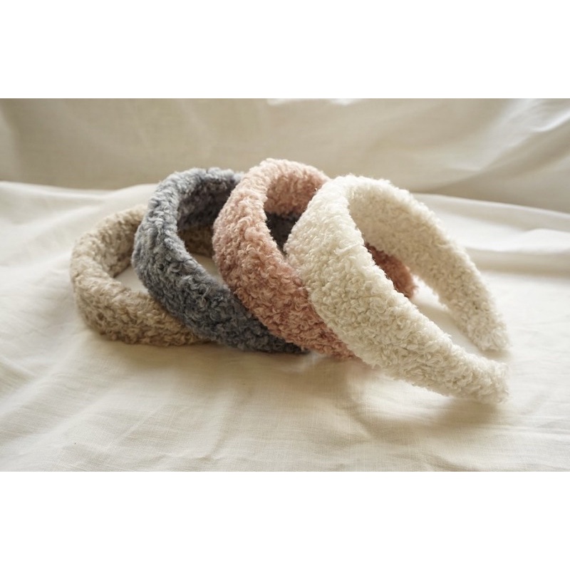 Helen Studio - กิ๊บ MKP