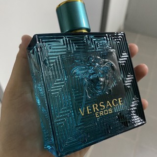 ขายน้ำหอม versace พร้อมกล่องติดซีล 100ml ซื้อมาลองฉีดละกลิ่นแมนไป