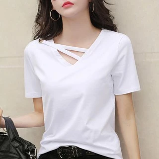 NEWรุ่น-313 เสื้อยืดคอวีแขนสั้นผู้หญิงฤดูร้อนปี 2026 ใหม่ที่รักคอสีทึบครึ่งแขนสั้นผ้านิ่มใส่สบาย ๆ bottoming เสื้อ