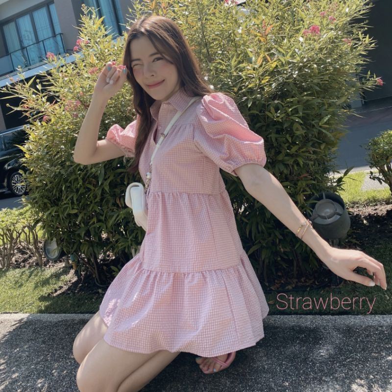 🚫sold out so fast on IG 🚫Flat2112 Johnson dress Size S สี strawberry 🍓