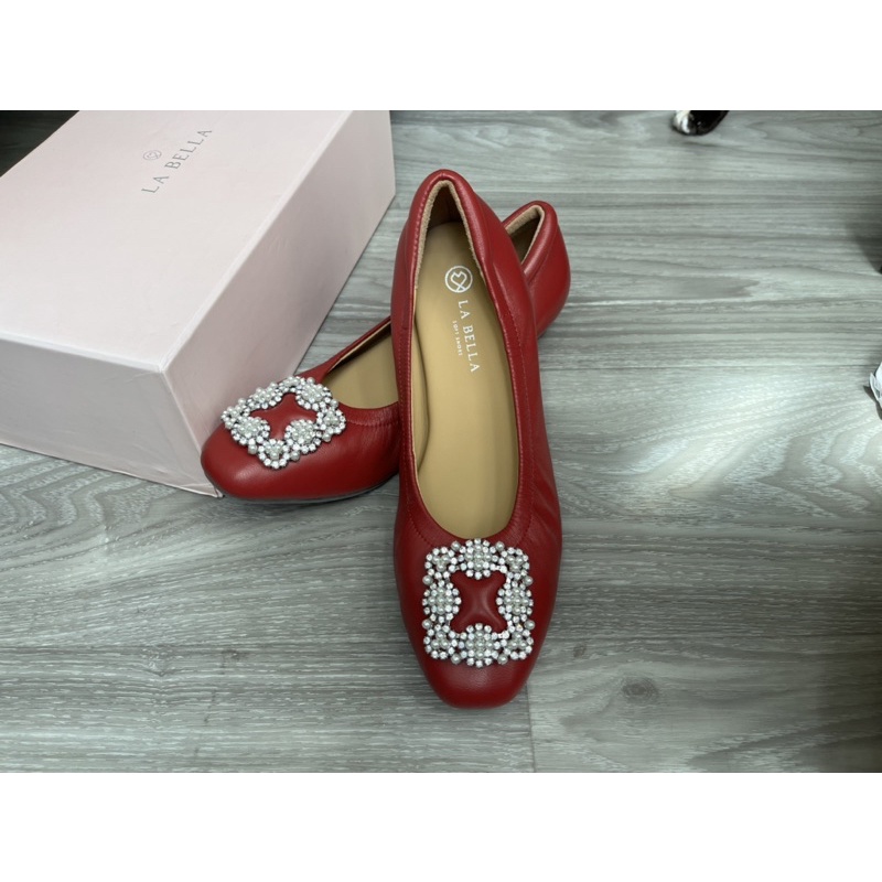 รองเท้าแบรนด์ La Bella size 39 สีแดงสวย