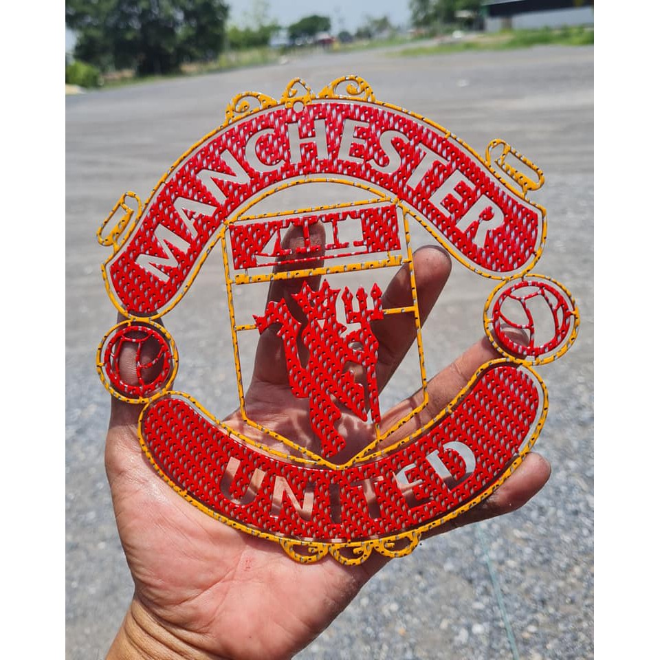 Manchester United โลโก้แมนเซสเตอร์ ยูไนเต็ด เหล็กตัดเลเซอร์ ขนาด18*18 cm.ใช้สี 2k เคลือบเคฟล่าสวยแปล