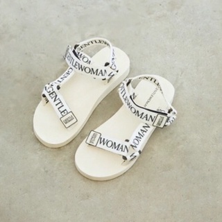 [พร้อมส่ง] รองเท้า Gentlewoman Platform Sandals