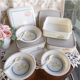 ชุดปิ่นโต​ จานและช้อน ของญี่ปุ่น​ 3ชั้น​ ลายน่ารัก​ ใบใหญ่​