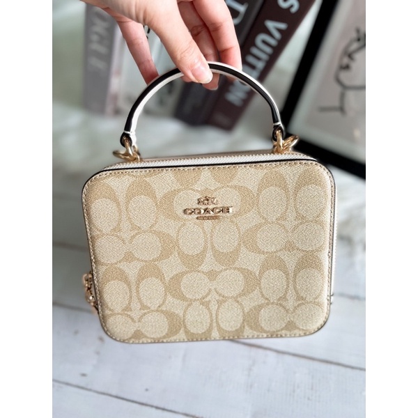 Box Crossbody In Signature Canvas 7" (L) x 5 1/2" (H) x 2 1/2" (W) Style No. C3148