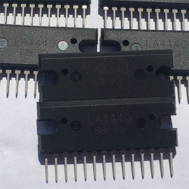 เครื่องขยายเสียง LA 4440