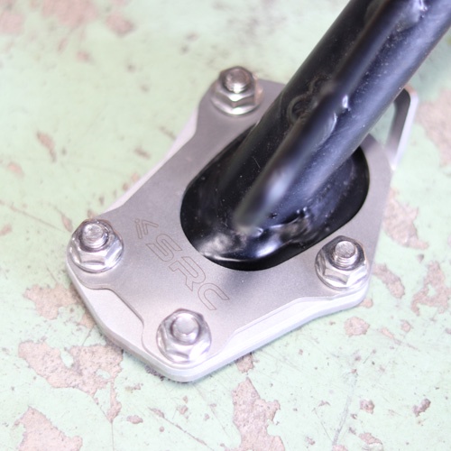 [SRC]ตีนเป็ด สำหรับ KTM 390 ADVENTURE / SIDE STAND BASE EXTENSION FOR KTM 390 ADVENTURE / SILVER COL