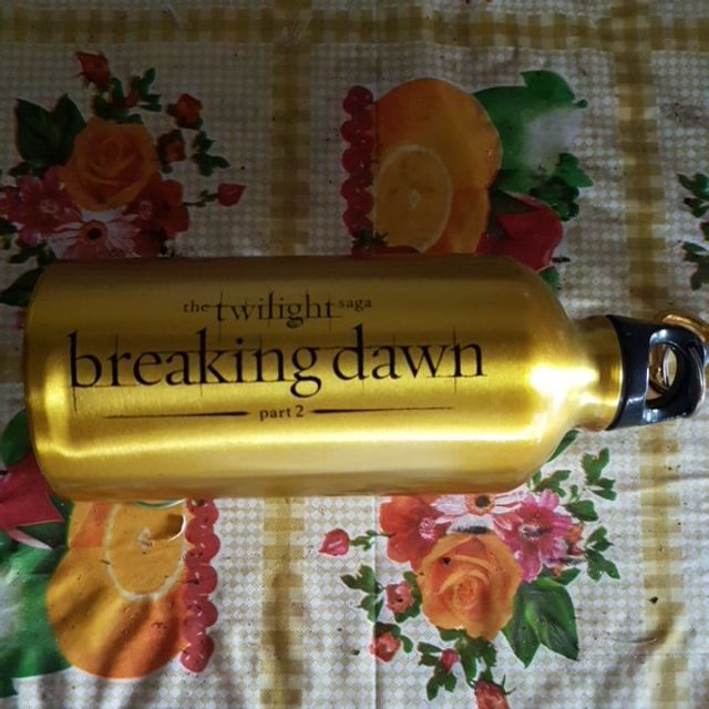 กระบอกน้ำลิขสิทธิ์ vampire twilight