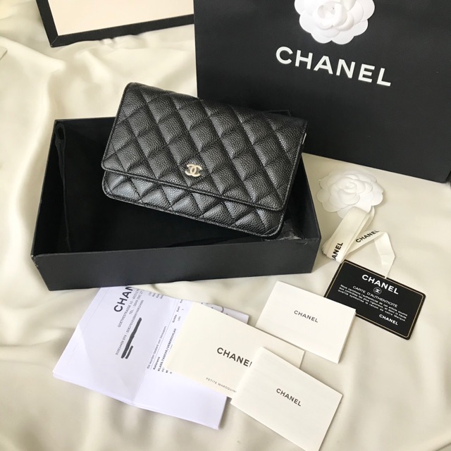 Like new Chanel woc shw holo28