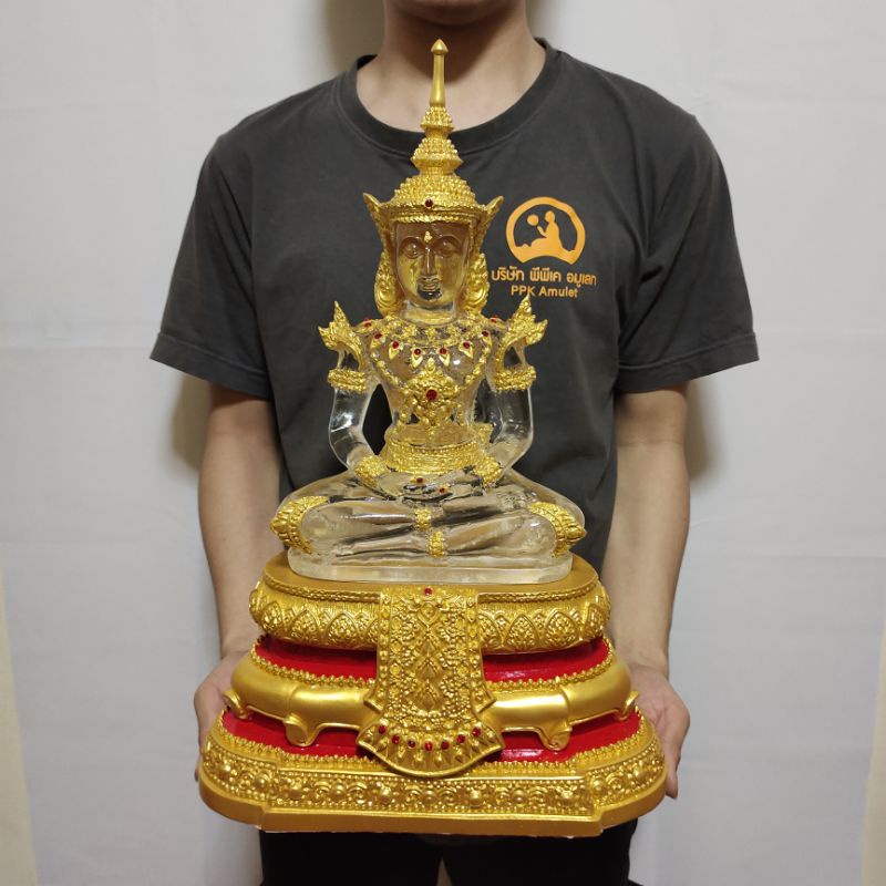สมเด็จจักรพรรดิทรงเครื่องพระแก้วใสน้ำทองอเมริกาเกรดพรีเมี่ยมขนาดหน้าตัก 9 นิ้วสูง 40 ซมผ่านพิธีพุทธา