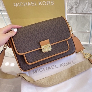 สินค้าใหม่-Michael Kors-กระเป๋าผู้หญิง/กระเป๋าสะพาย/ของแท้ 💯%/พร้อมส่ง ยิงจริง [ส่งฟรี] แบรนด์ดัง แฟชั่นหวาน