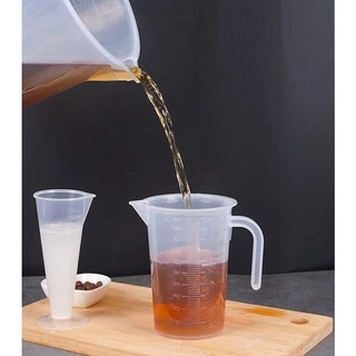 เหยือกตวงพลาสติก แบบมีมาตรวัดปั๊มนูน (250ml. 500m..1000ml. 2000ml.3500ml. 5000ml.)