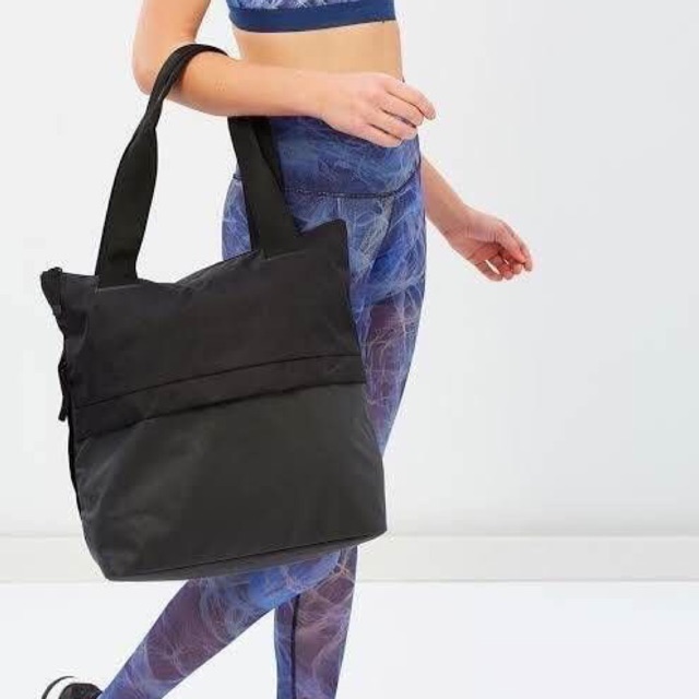 nike radiate training tote bag