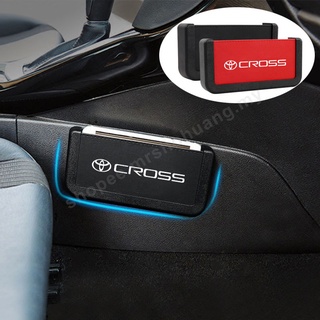 กล่องเก็บของในรถยนต์ สําหรับ Toyota Cross Auto Phone Holder Sundries Storage Pocket อุปกรณ์ตกแต่งภายในรถยนต์