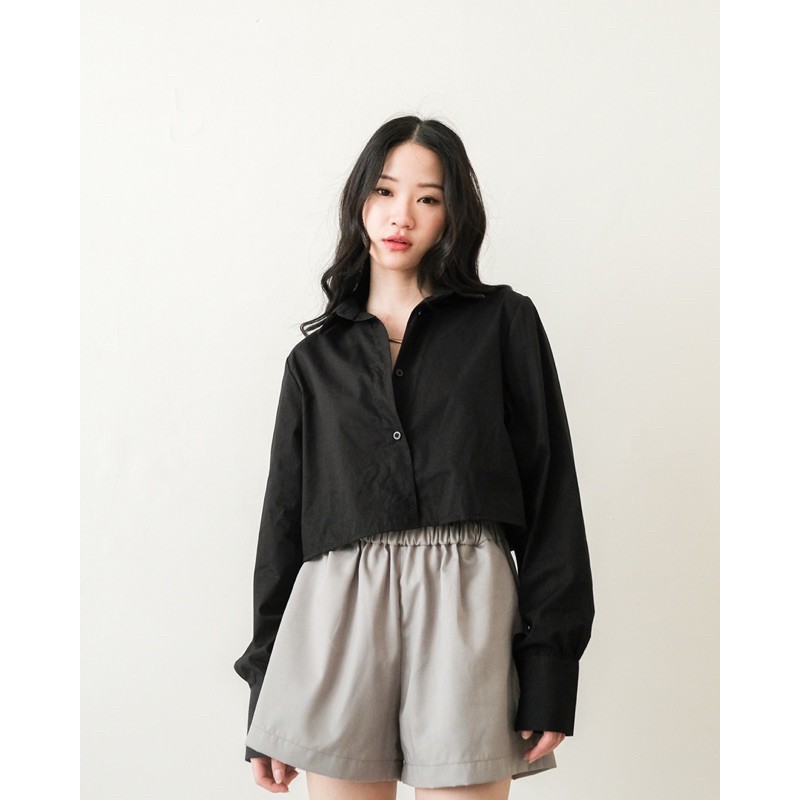 เสื้อยืด Uno (สีดํา)