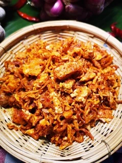 น้ำพริกน้ำย้อยหมูกรอบ ขนาด 120 กรัม by หมูหวาน น้ำพริกน้ำย้อย