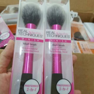 real Techniques Blush Brush 