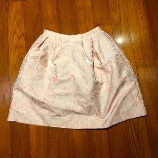 Jaspal skirt new with tag size S เอว 27 มีสุ่มข้างใน ผ้าสวยงานดีมากๆค่ะ ใส่ไปงานได้เลย ใหม่พร้อมป้ายราคา