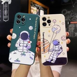 เคสรูปแบบนักบินอวกาศ OPPO A3S A35 A5S A54 A16 A74 A8 A31 A12 A12S A15 A15S A11K F19 PRO A94 Reno 4 5 Lite Reno 4 4F Reno 5F 5K Find X3 Lite F17 PRO A12E A53 A53S A9 A11 A5 A11X Realme C1 A93 A33 A32 A52 A72 A92 A7 เคสสีขาว เคสเขียว เคสโทรศัพท์