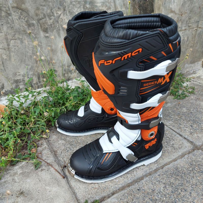 รองเท้าวิบาก FORMA TX สีดำ/ส้ม