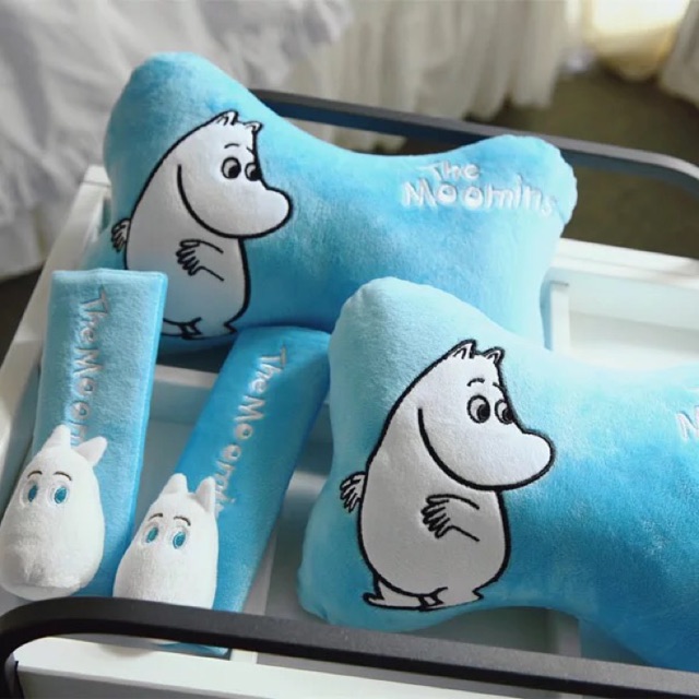 พร้อมส่ง Moomin Car Pillow หมอนรองคอ ติดเบาะรถยนต์ และ ปลอกหุ้มเข็มขัดนิรภัย