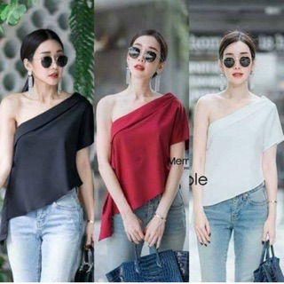 พร้อมส่ง เสื้อแขนสั้น ปาดไหล่ สีดำ