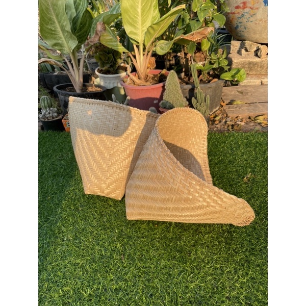 หวดนึ่งข้าวเหนียวแบบบางสานขึ้นขอบแบบงานละเอียด