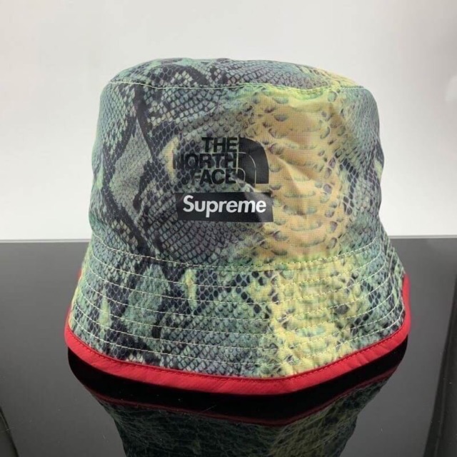 ✅ หมวก Supreme 🚚ส่งฟรีems
