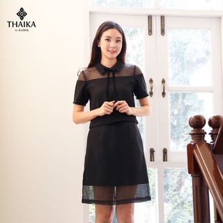 Thaika ชุดเซ็ทเสื้อ-กระโปรง ‘รติ’ ชุดดำ เสื้อแขนสั้น คอปก แต่งโบว์กำมะหยี่ กระโปรงทรงเอ แต่งผ้าแก้ว ชุดทำงาน ชุดออกงาน