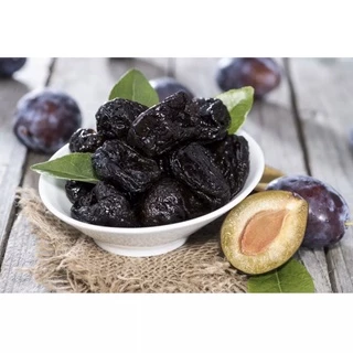 Sunsweet Prune ซันสวีท ลูกพรุนไร้เมล็ด เกรดพิเศษ สูตรหวานน้อย กระปุกสีเหลือง ขนาด 454 กรัม ( โกดังขนมนำเข้าราคาถูก )