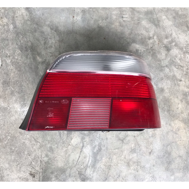 ของเเท้!!  ไฟท้าย E39  ไฟท้าย bmw 525i ไฟท้าย bmw 530i