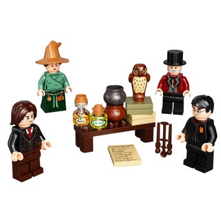 LEGO Harry Potter Wizarding World Minifigure Accessory Set  40500