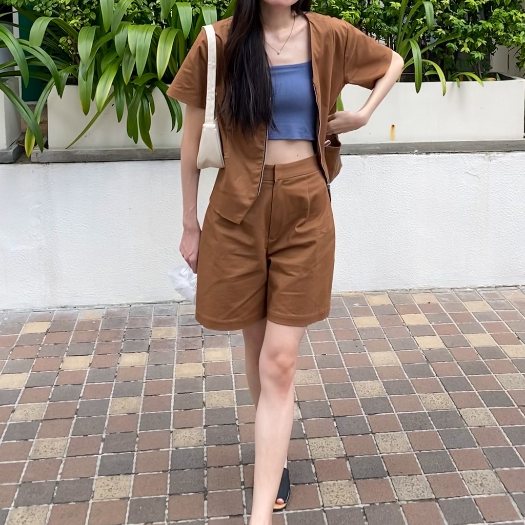 Define Studio -  (Clearance Sale Price) Anything Zip Blouse เสื้อเบลาส์แขนสั้นผู้หญิง