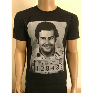 ขายดี เสื้อยืดคลาสสิก พิมพ์ลาย PABLO ESCOBAR MUGSHOT GAplph68MNhaph28S-5XL