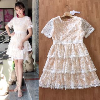 สวยน่ารัก!!! M-L Mini Dress เดรสสีขาวลูกไม้แขนสั้นกระโปรงระบายชั้นๆ งานป้าย Love Love