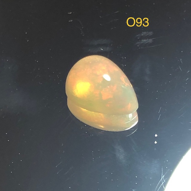 O93 โอปอลเอธิโอเปีย นน 1.1กะรัต ขนาด 9x7x4มิล opal ethiopia มีตำหนิธรรมชาติ
