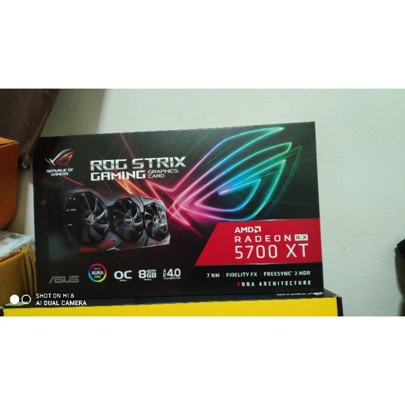 RX5700XT STRIX อายุครึ่งเดือน ประกันเต็ม ครบกล่องคมๆ
