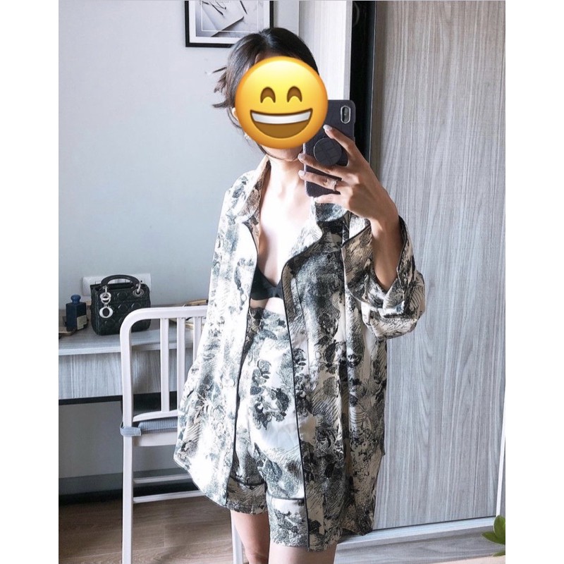 Zoostudiox Set เสื้อ + กางเกงขาสั้น(เอวสูง) มือ2