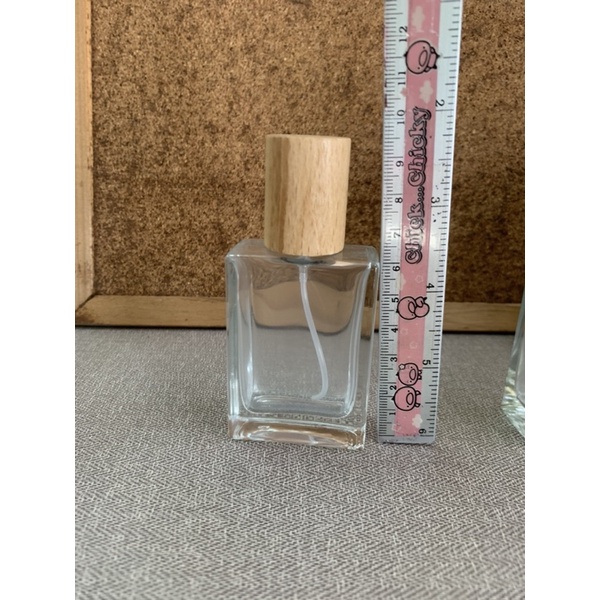 ขวดน้ำหอม วู้ดดี้ woody 30ml ฝาไม้ ขวดสเปรย์ (ไม่มีกล่อง)