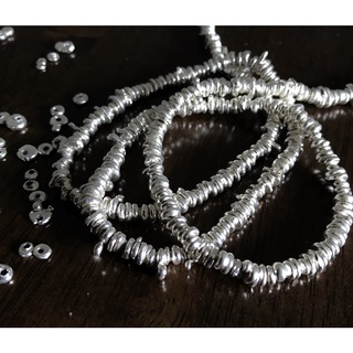 สร้อยข้อมือเงินแท้ เงินขัดขาว งาน Handmade จากช่างฝีมือชาวเชียงใหม่ silver bracelet