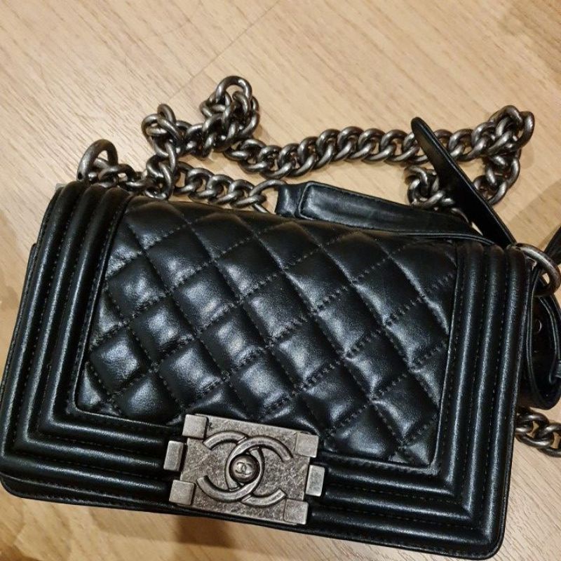 chanel boy ไซส์ mini หนังแกะ