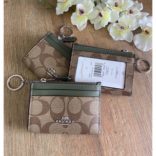 COACH MINI SKINNY ID CASE IN SIGNATURE กระเป๋าสตางค์ สำหรับใส่บัตร-เหรียญ มีห่วงสำหรับห้อยกุญแจ