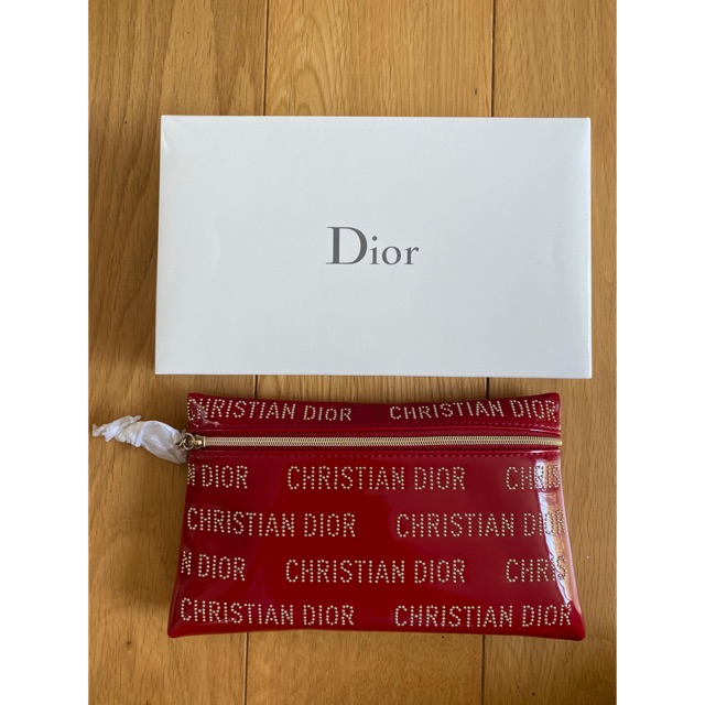 กระเป๋าเครื่องสำอางค์ christian dior แถมกระจกแต่งหน้า