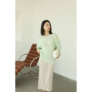 Restock!! 2MUAY รุ่น GJO2682 HEART NECK VOLUMESLEEVE PLEAT TOP เสื้อผู้หญิง เสื้อพลีทคุณภาพ 12สี FREE SIZE