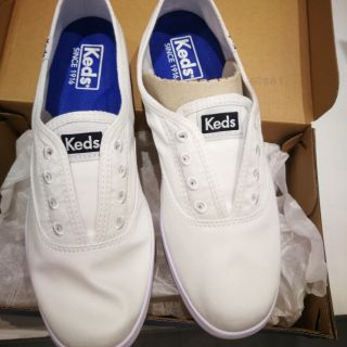 Keds chillax canvas.