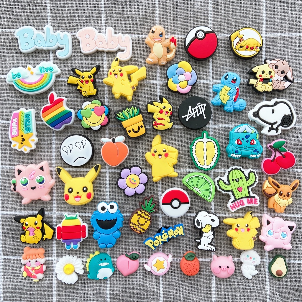 1 ชิ้น PVC จระเข้ เสน่ห์รองเท้า DIY แพลตฟอร์ม รองเท้าแตะ ตกแต่งรองเท้า หัวเข็มขัด ปุ่มพอดี สร้อยข้อมือ อุปกรณ์เสริมสําหรับเด็ก ปาร์ตี้ ของขวัญ