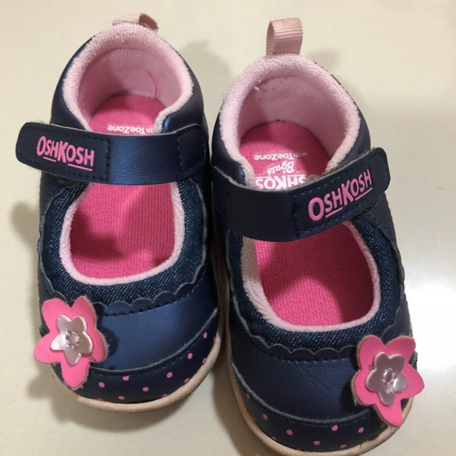 รองเท้าเด็กเล็ก OSHKOSH ของแท้ มือสอง เบอร์ 5 อายุ 1-1.5 ขวบ