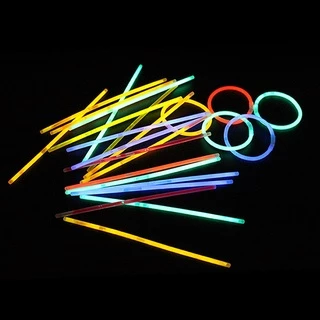 แท่งเรืองแสง กำไลเรืองแสง 100pcs แท่งหักเรืองแสง เส้นเรืองแสง แท่งไฟ คละสี พร้อมส่ง !!!!