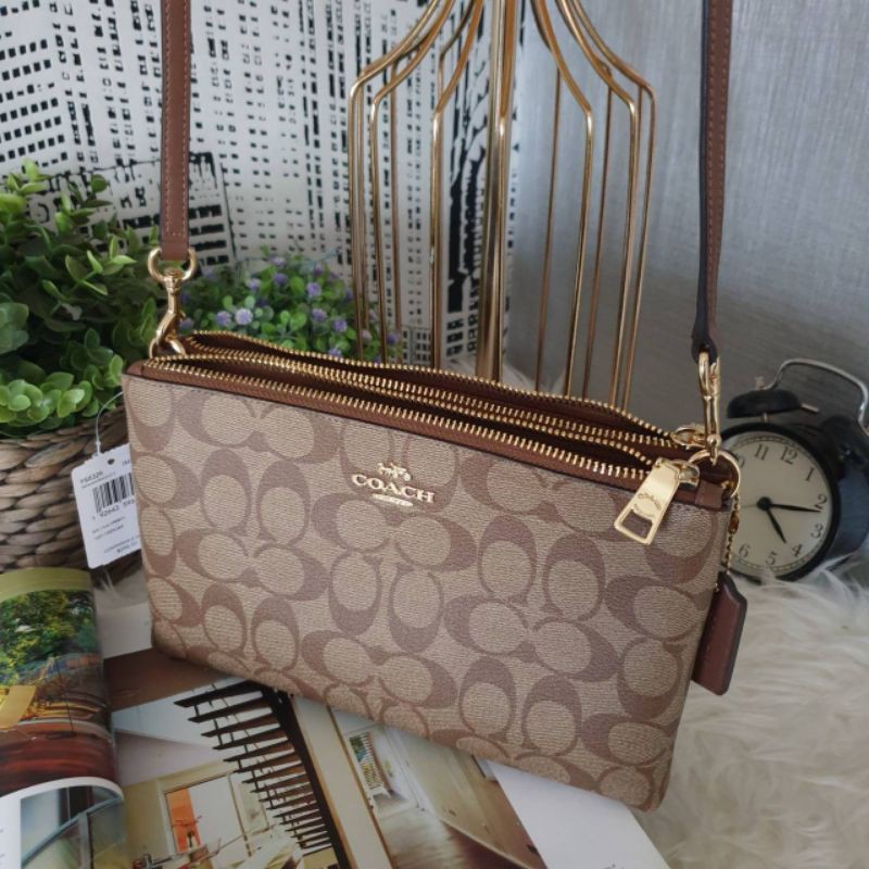 🎀 (สด-ผ่อน) ครอสบอดี้ 2 ซิป สีน้ำตาลลายซี 9 นิ้ว COACH #F58328 🎀 (สด-ผ่อน) ครอสบอดี้ 2 ซิป สีน้ำตาลลายซี 9 นิ้ว COACH #F58328