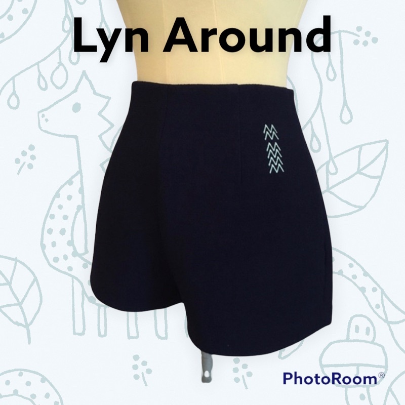 Lynaround แท้ กางเกงขาสั้น พร้อมส่งทันที ใหม่มากๆ ไม่มีตำหนิ Size XS